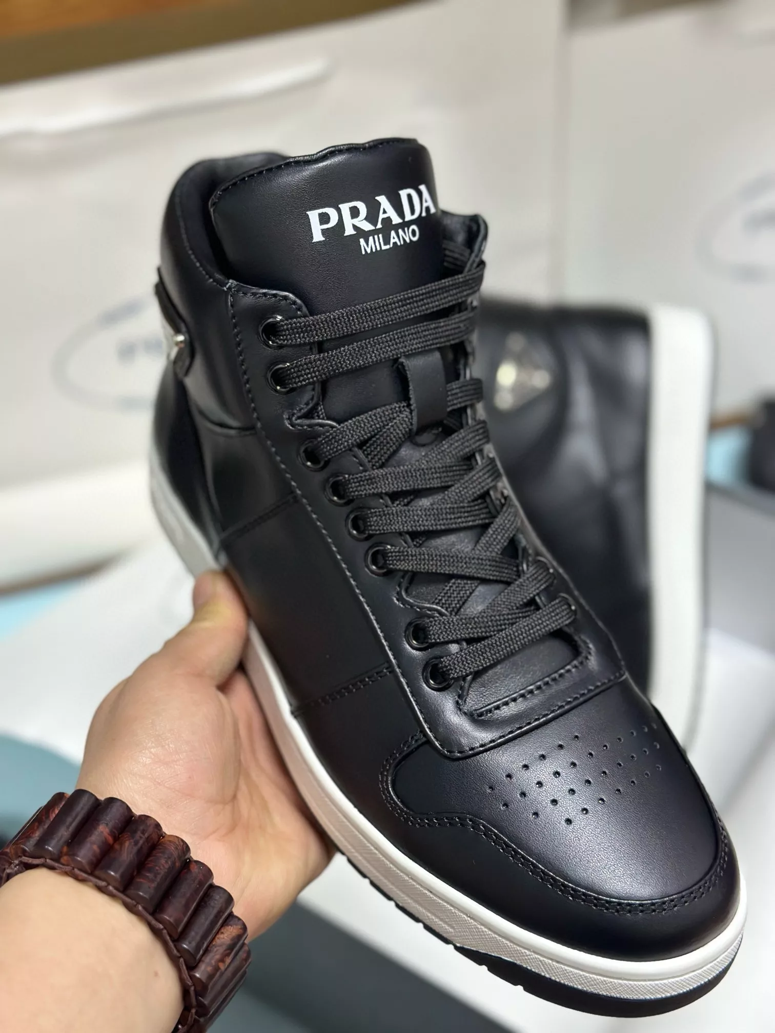 prada high top chaussures pour homme s_12b55334